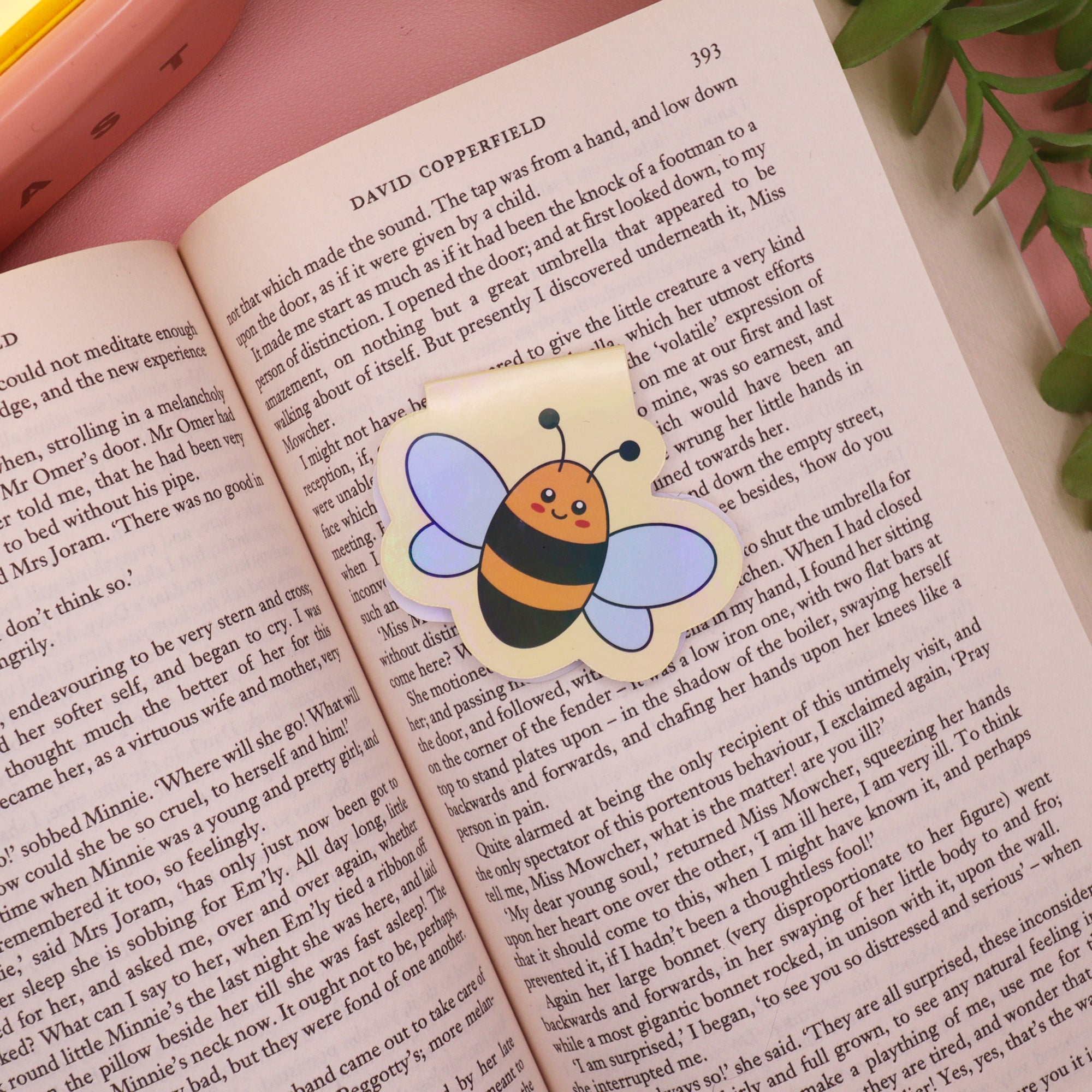 Cute Bee Holographic Magnetic Bookmark