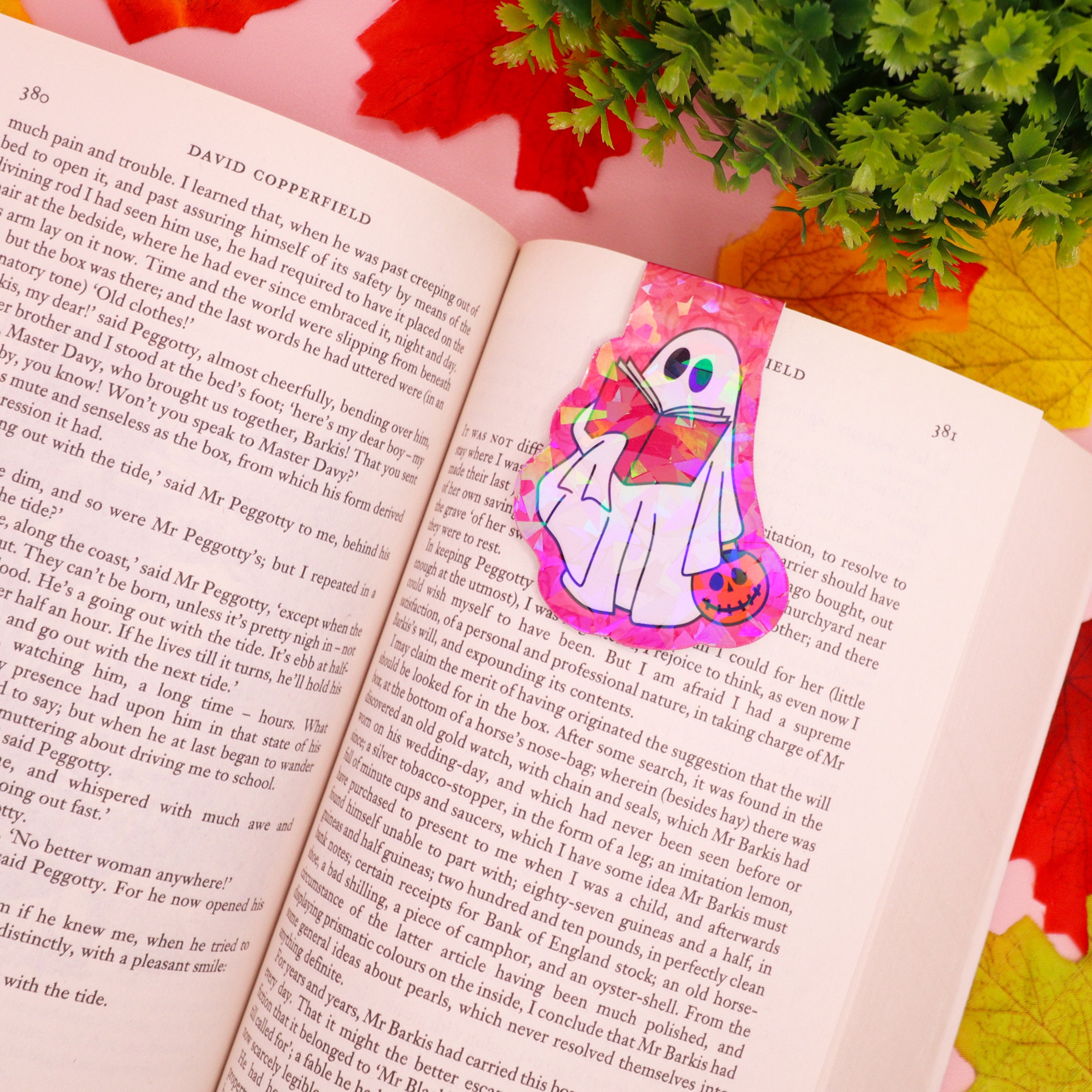 Boo-kworm Sparkly Magnetic Bookmark