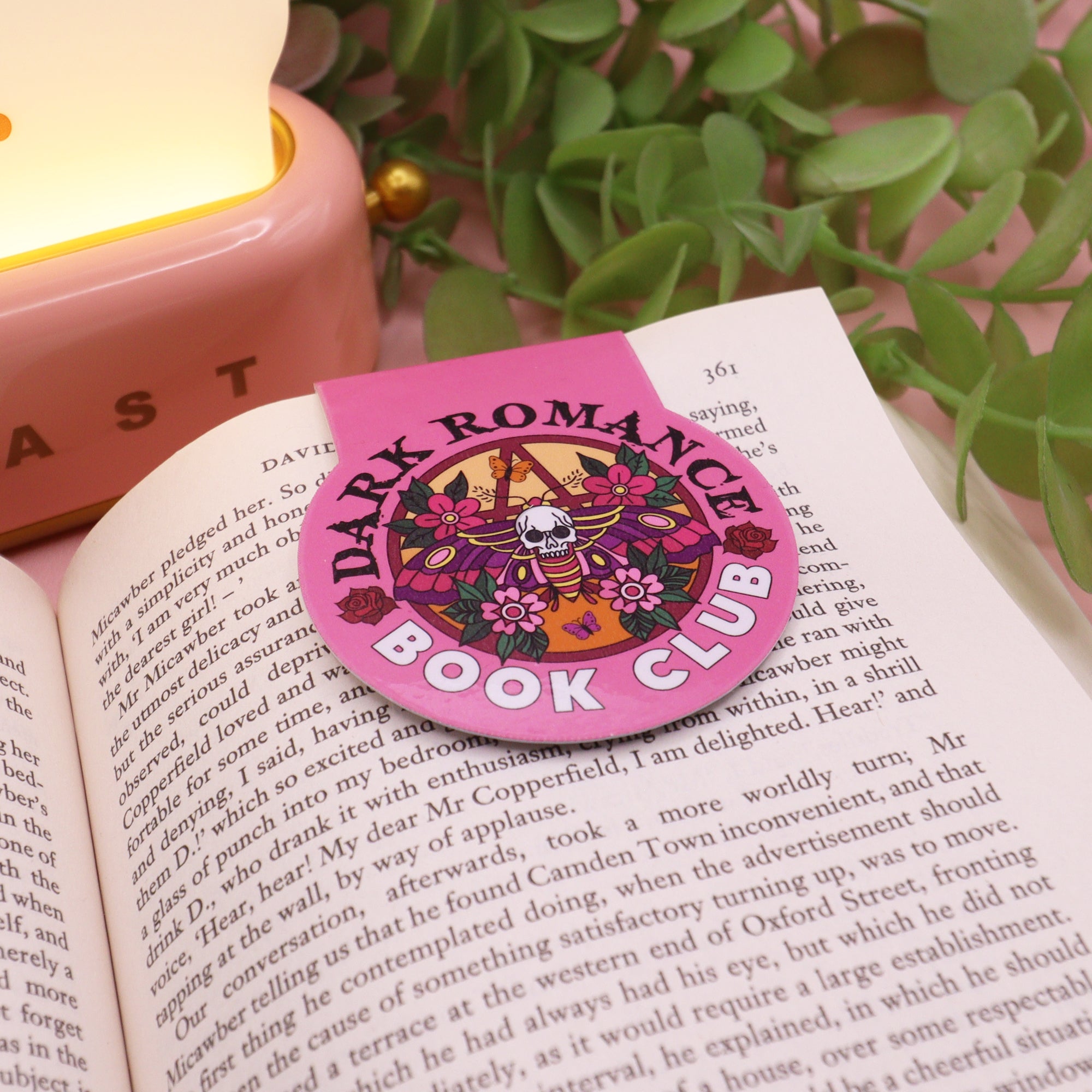 Dark Romance Book Club Magnetic Bookmark