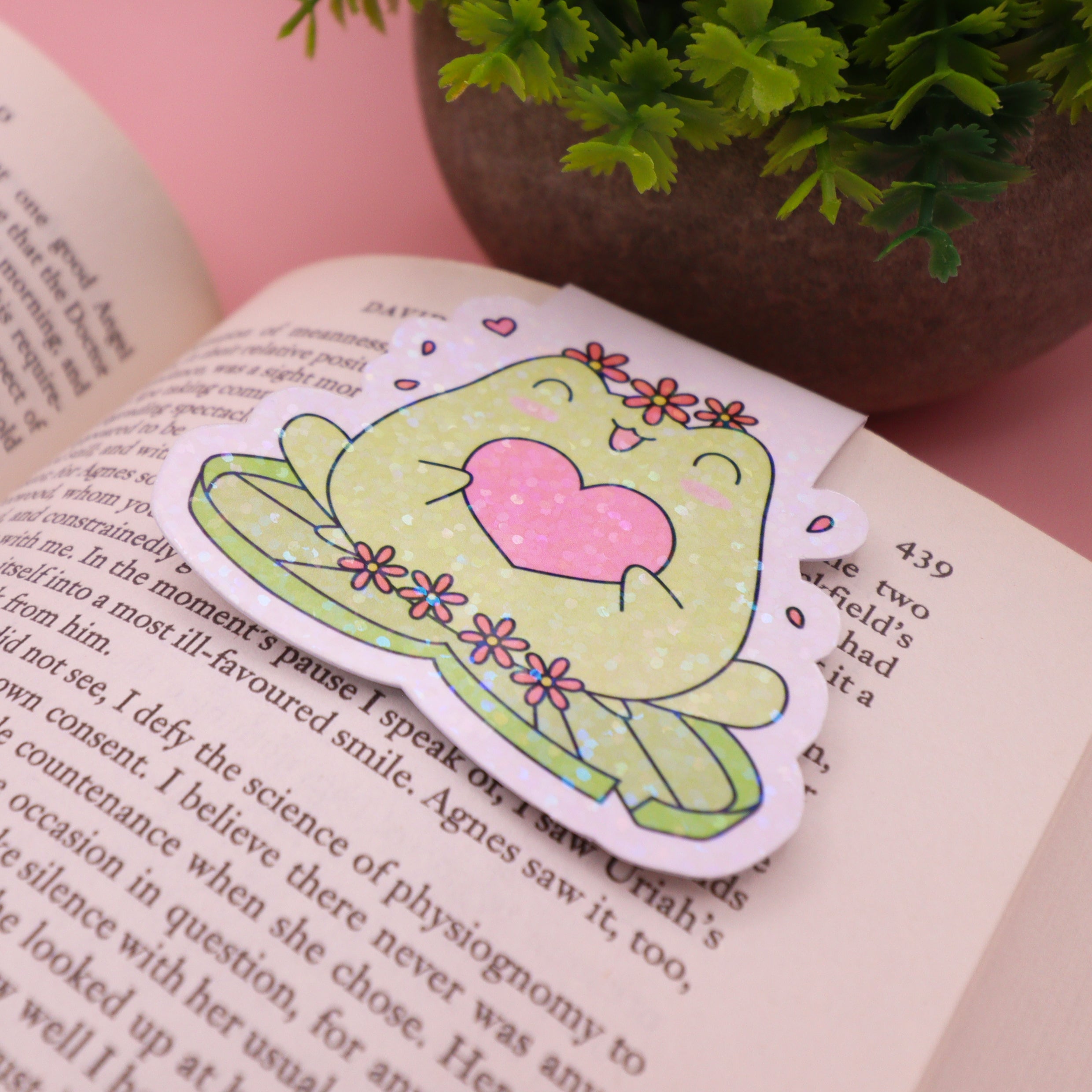 Love Heart Frog Glitter Magnetic Bookmark