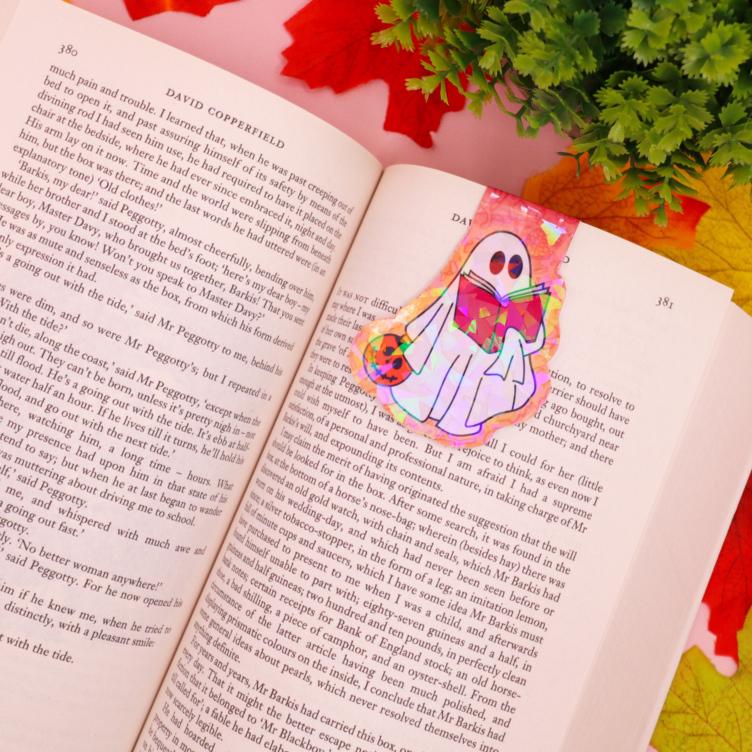 Boo-kworm Sparkly Magnetic Bookmark