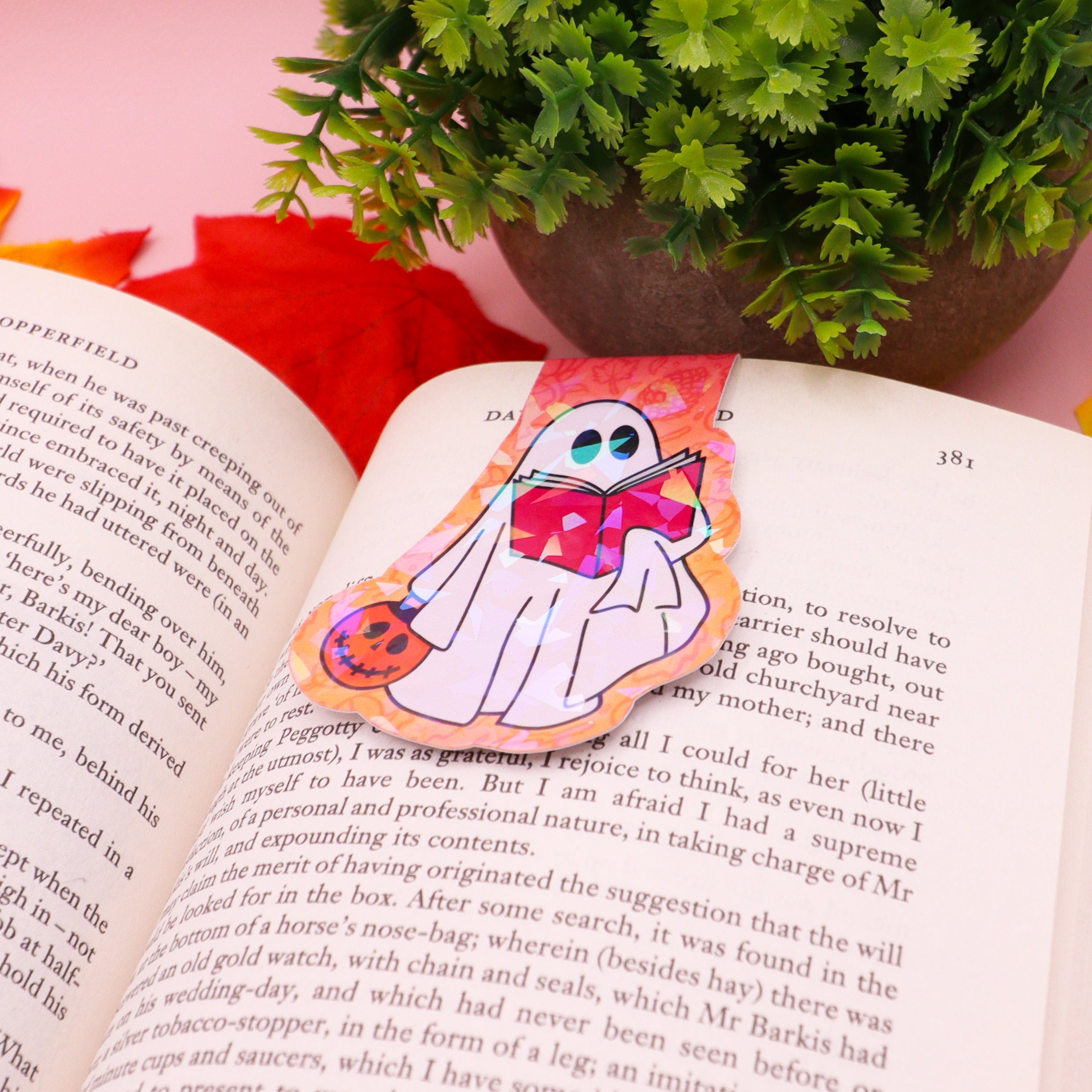 Boo-kworm Sparkly Magnetic Bookmark