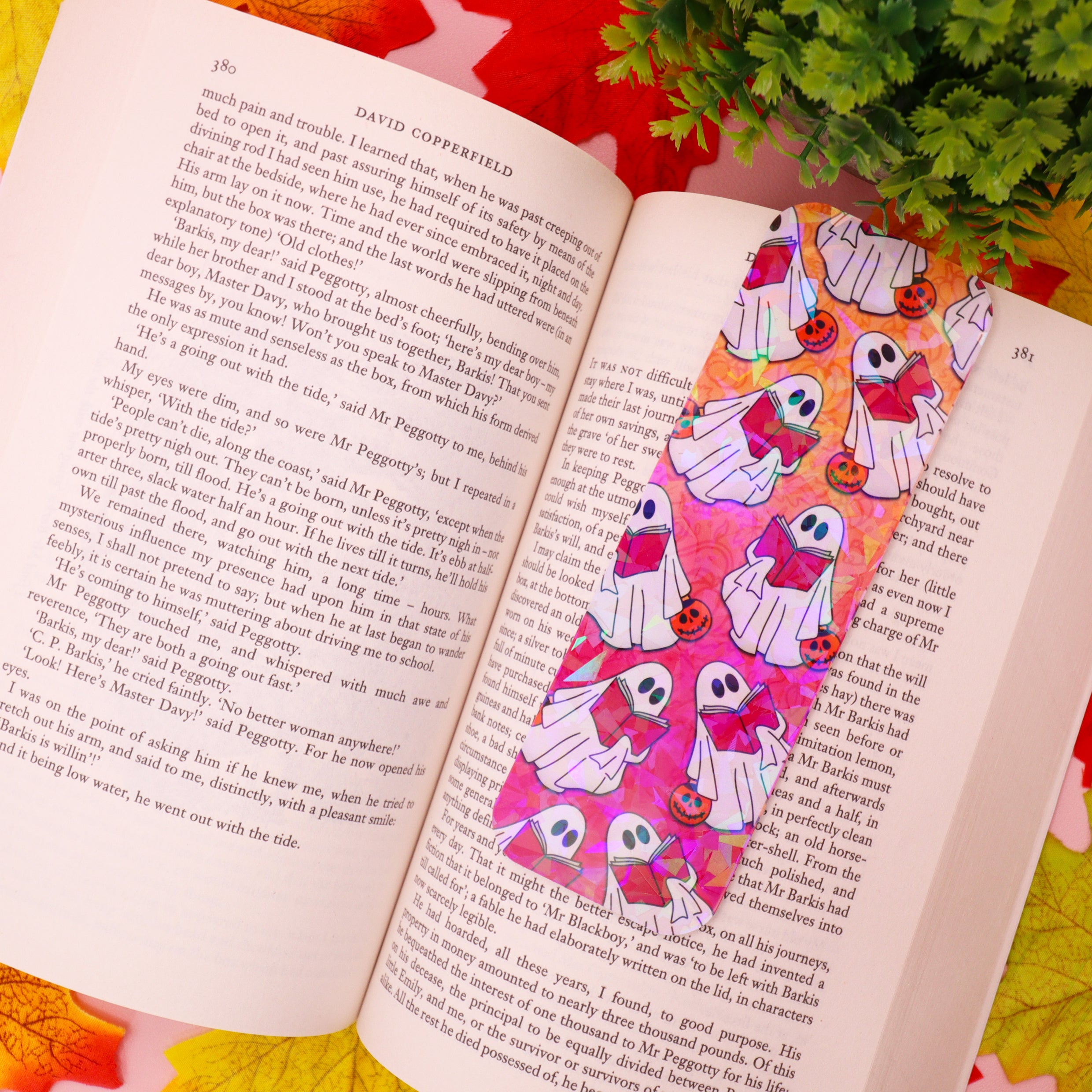 Boo-kworm Tiled Ghosts Sparkly Bookmark